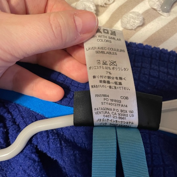 Patagonia Women’s Fleece Zip Up, Large - Picture 3 of 4